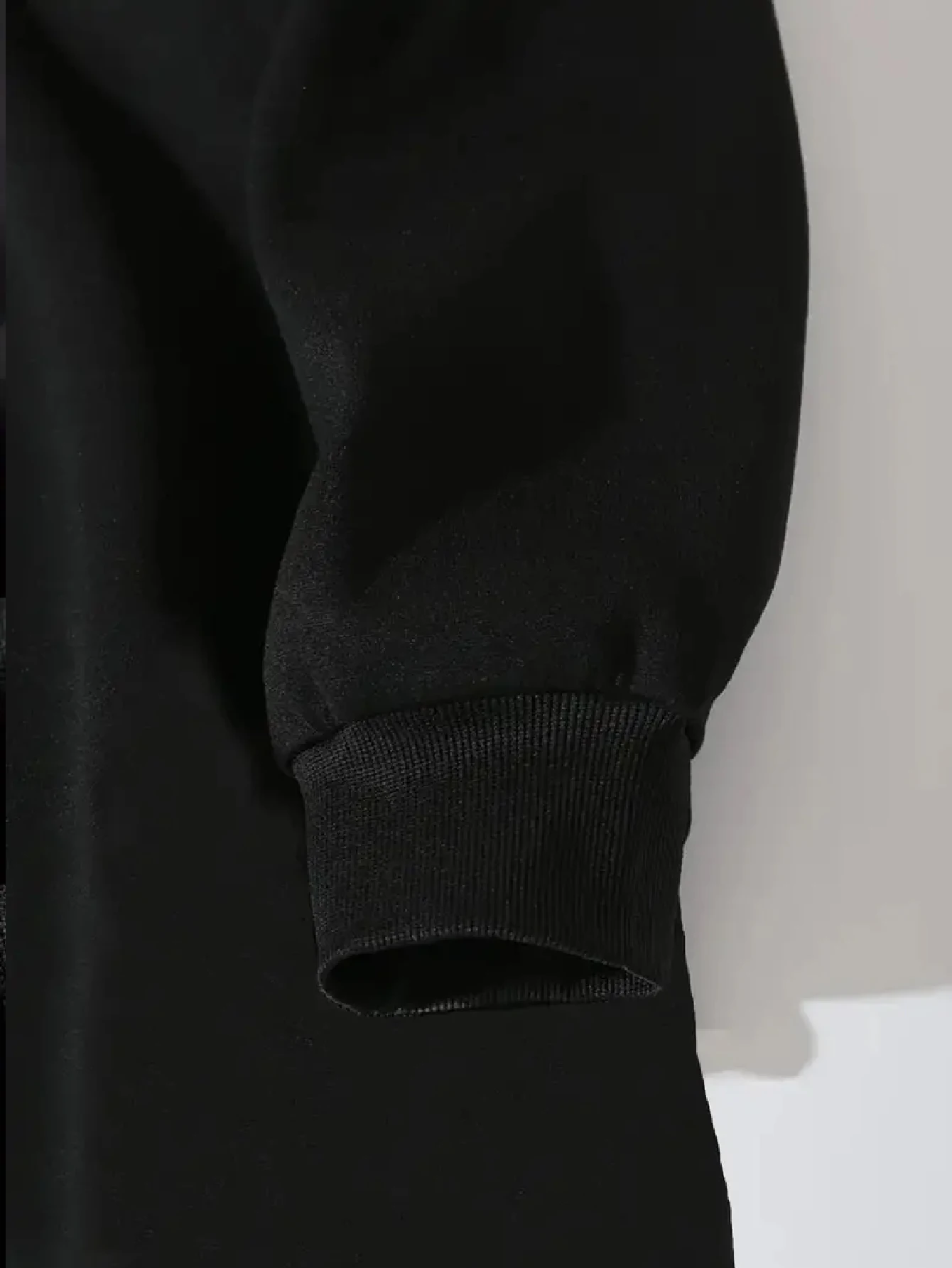 Damen-Langarm-Hoodie mit Rundhalsausschnitt, lässig-elegantes Oberteil mit Blumen- und Buchstabenmuster für Herbst und Winter, bequeme Streetwear – Detail 10