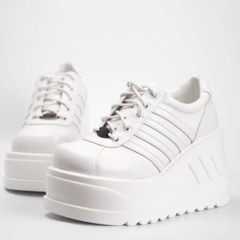 

2025 Punk Style Low Cut Platform Flats Women's High Heels Unique Design Japanese Harajuku Spicy Girl White Fashionable Shoes