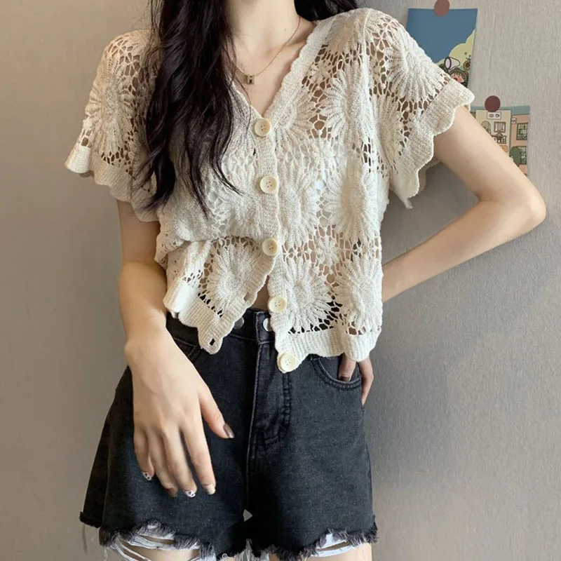 2023 Summer Hook Floral Lace Short Sweaters Woman Korean Button Knitted Cardigan Coat Women All-Match V-Neck Short Sleeve Blouse