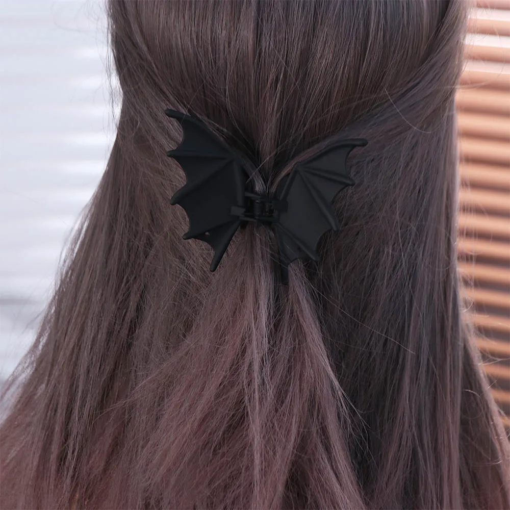Cute Gothic Halloween Hair Claw Alloy Matte Black Bat Wings Ponytail Holder Cosplay Headdress Shark Clip Gift view 3
