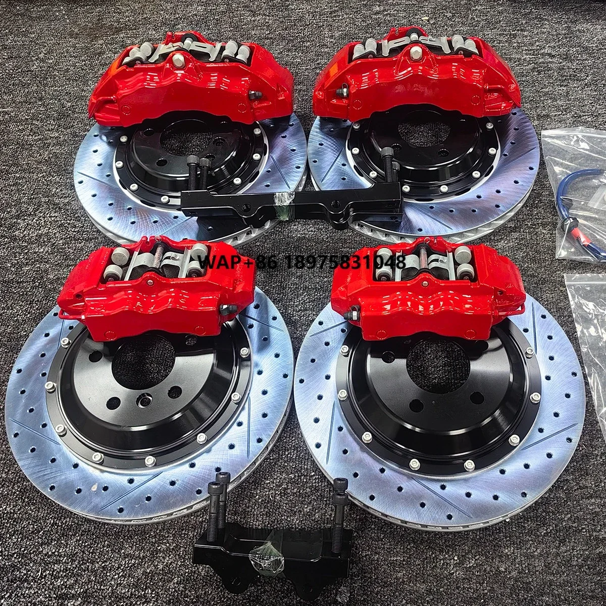 

Комплект больших тормозов 17z для спортивных автомобилей. Ротор с 6-поршневыми суппортами и перфорацией, настраиваемый, 355-440 мм