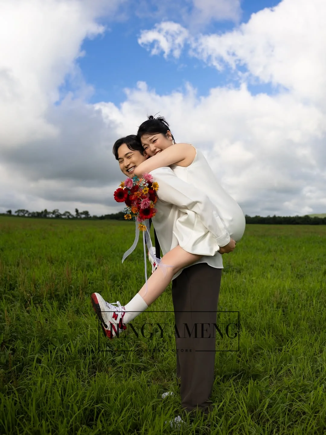 ZHUISHU Simple Mini Korean Mini Wedding Dresses Satin Sleeveless Short Bridal Gown Customized A Line Photo Shoot Gown Outdoor