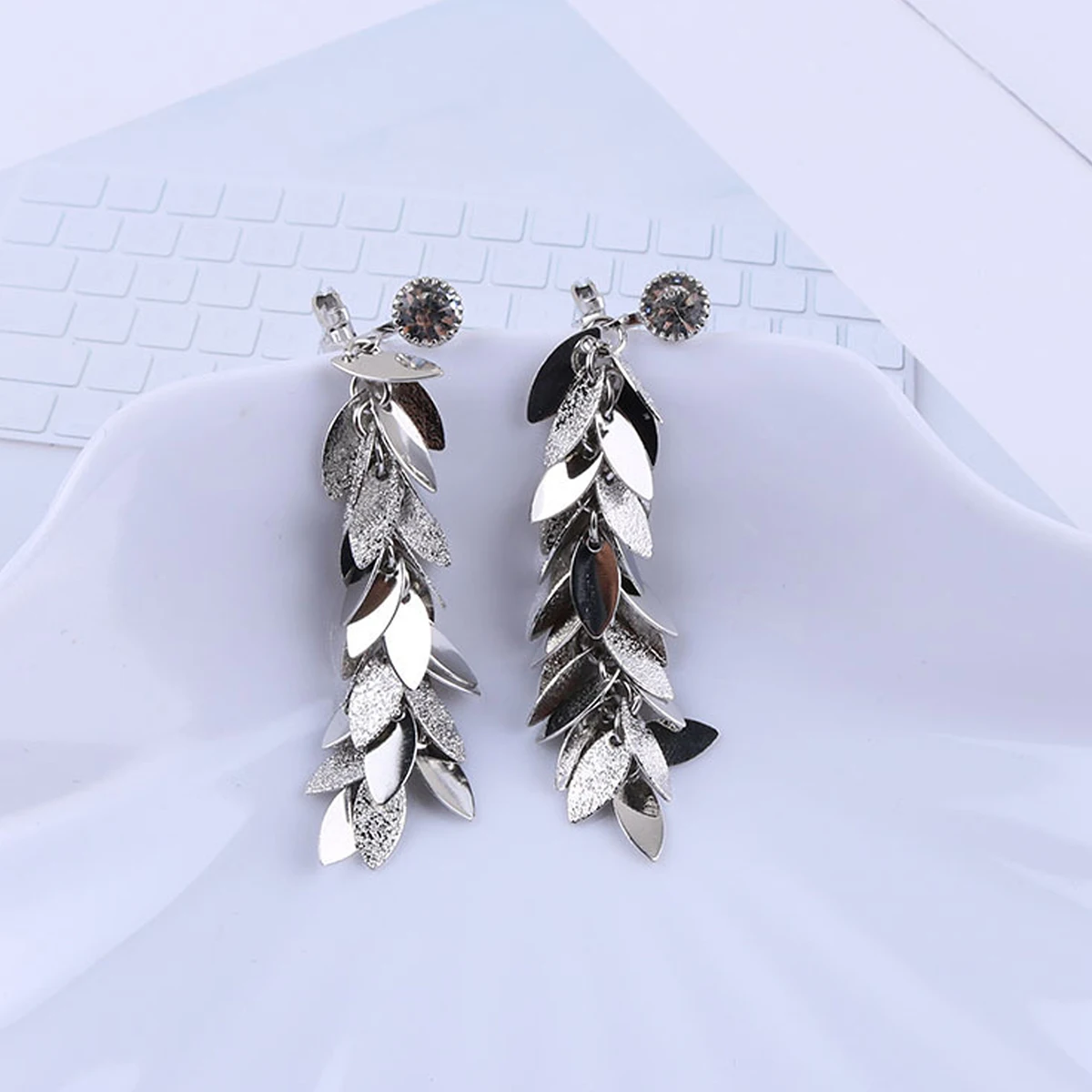 1 pair of ladies willows metal sense fashion personality ear clip long no ear hole square face thin tassel earrings