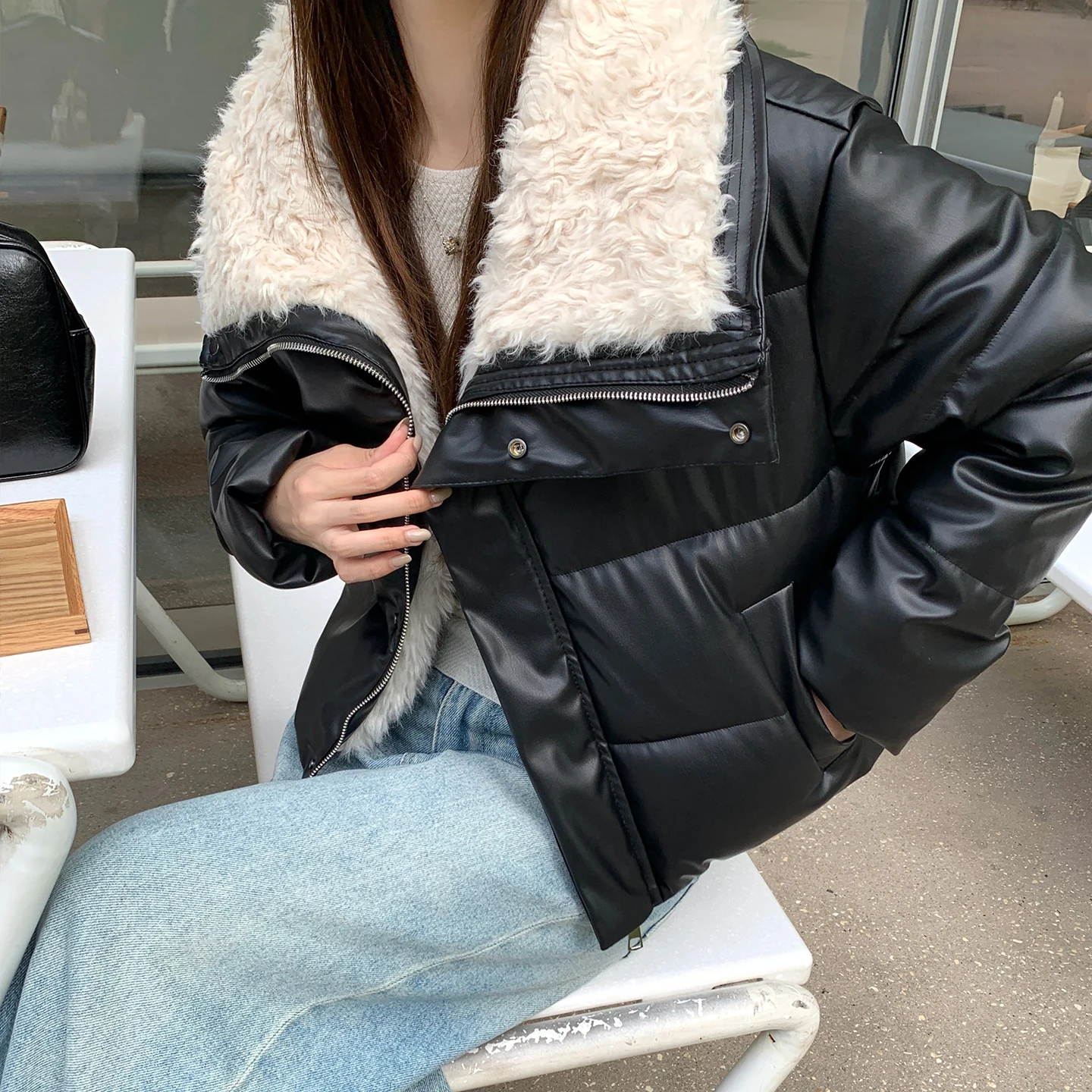 سترة نسائية بنية غير رسمية من الجلد القطني Y2K موضة شارع العليا الأمريكية ملابس شتوية جمالية ملابس جلدية قطنية جديدة 2025
