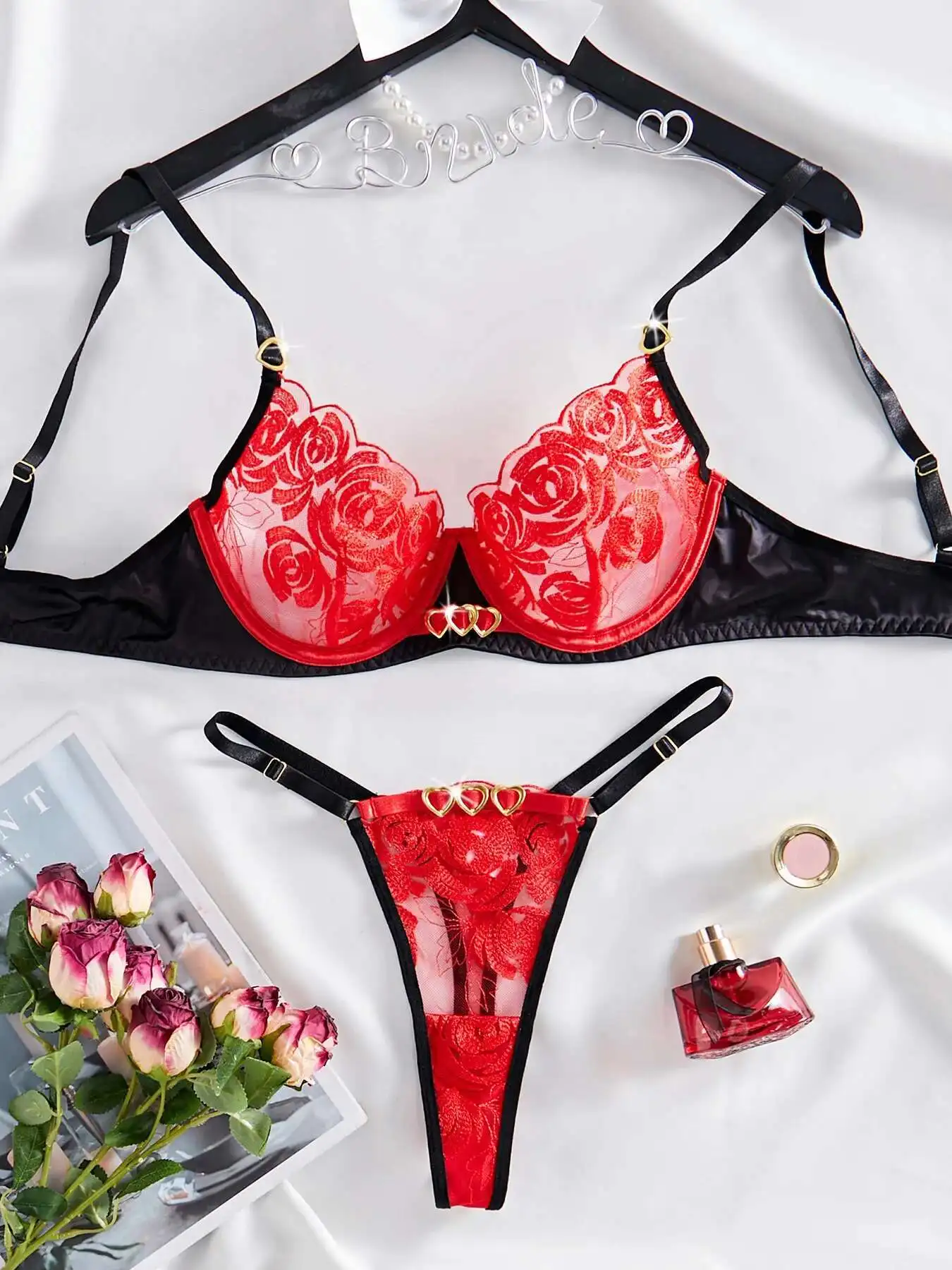 Bikini sexy da donna ricamato a fiori sottili Rosso San Valentino con anello in acciaio che raccoglie set reggiseno sexy affascinante bellissimo 48FQ