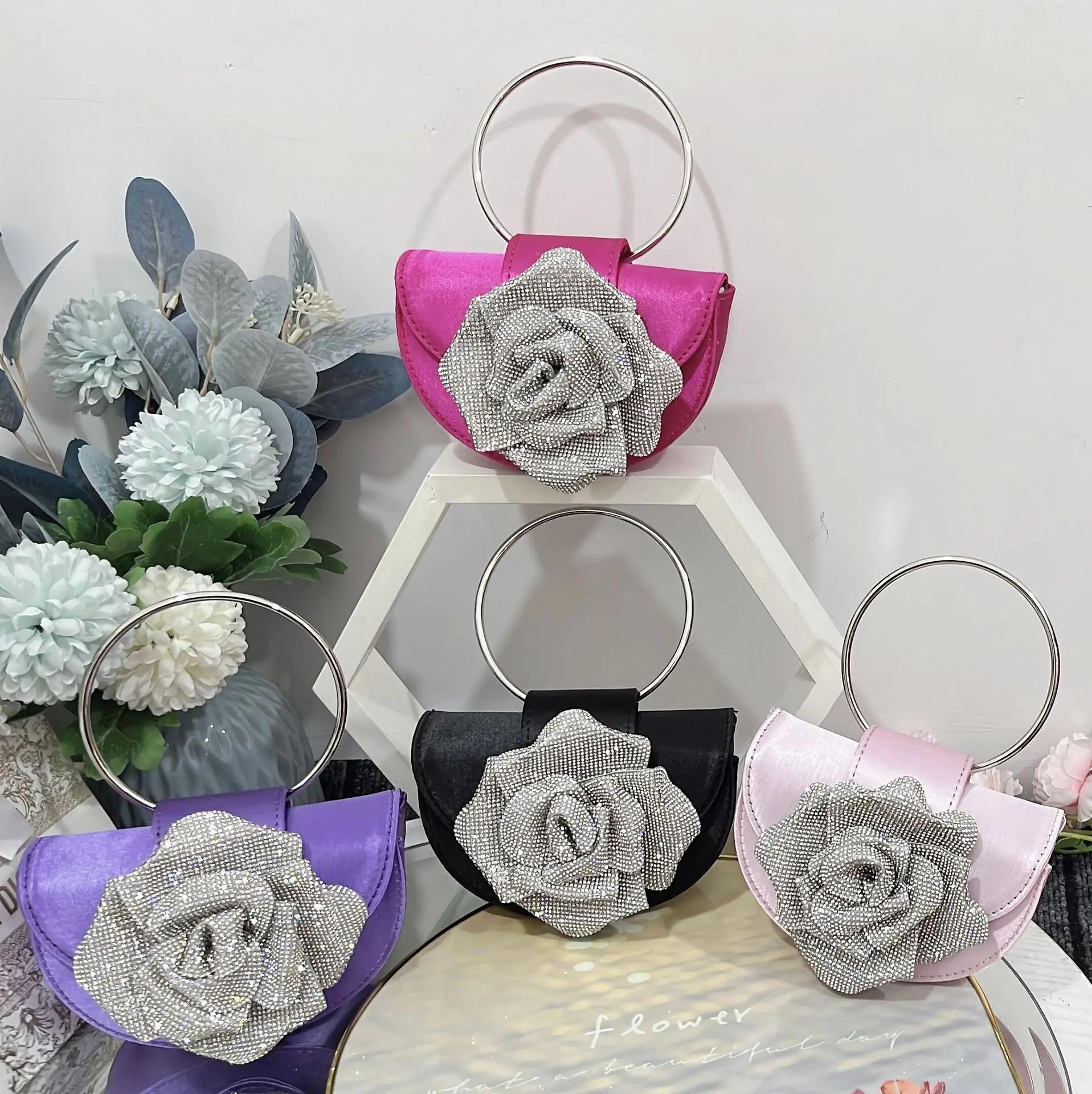 

Свадебное кольцо со стразами и ручкой в форме полумесяца, женские вечерние вечерние сумки с клапаном, роскошные сумки-клатчи с розами и кристаллами