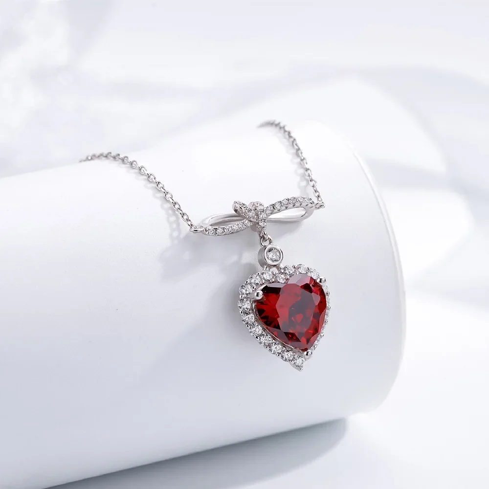 ZCD 10 * 10mm Pigeon Blood Red Heart Shaped Bow Pendant 925 Pure Silver Necklace for Cross Border Women in Europe and America