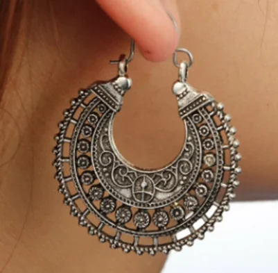 Thumbnail 4 - #49 Top Hoop Earrings Picks for Every Budget