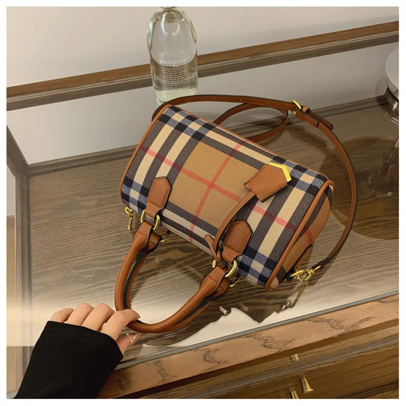 حقيبة يد عصرية فاخرة متعددة الاستخدامات لعام 2025، حقيبة نسائية أنيقة بكتف واحد وكتف متقاطع حقيبة وسادة بوسطن مربعات #4