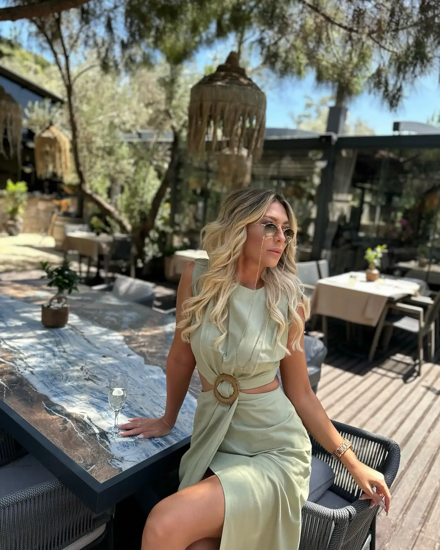 Sommerkleid für Frauen 2024, solide Taille, aushöhlen, O-Ausschnitt, ärmellos, Schlitz, lange Kleider, wild, lässig, Strand, Frau, sogar Kleid