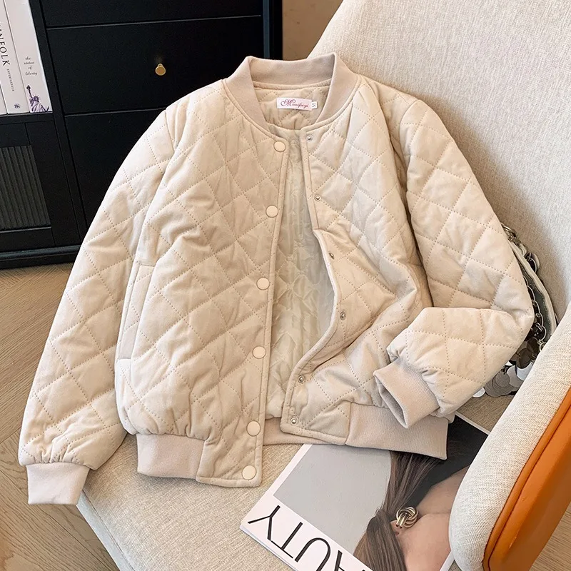 New Fashionable Short Lightweight and Warm Velvet Jackets for Women in Autumn and Winter Cotton-padded Jackets for Petite Women