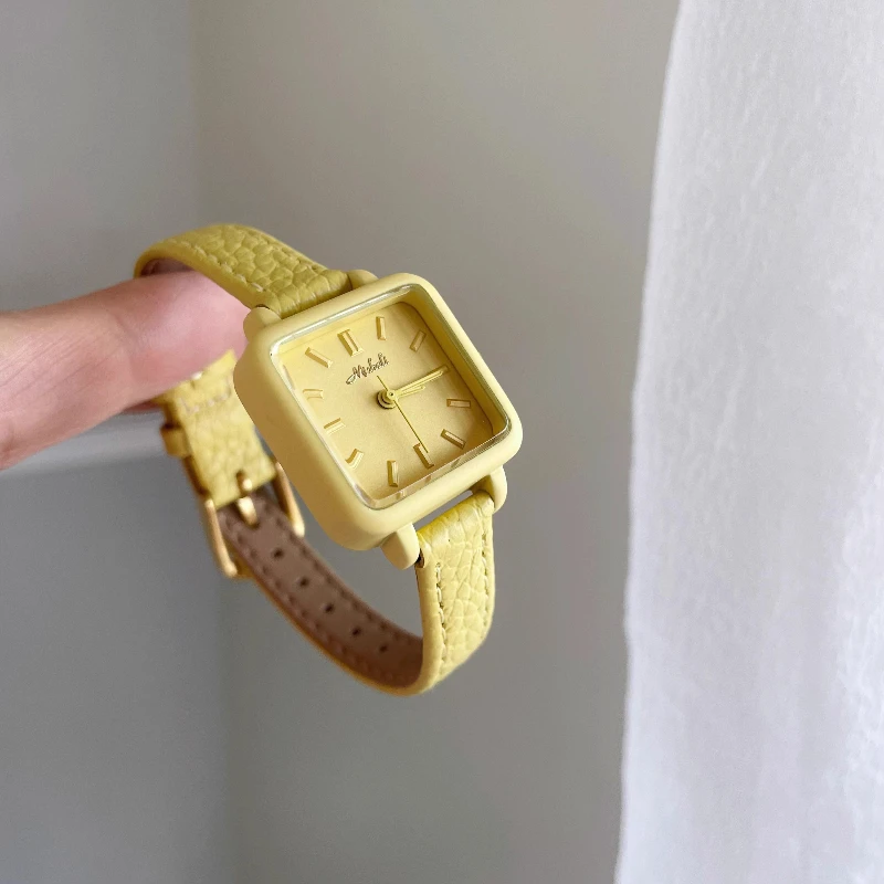 Classic Trend Ladies Watch Elegant Simple Light Luxury 2025 Waterproof Quartz Watch Birthday Gift
