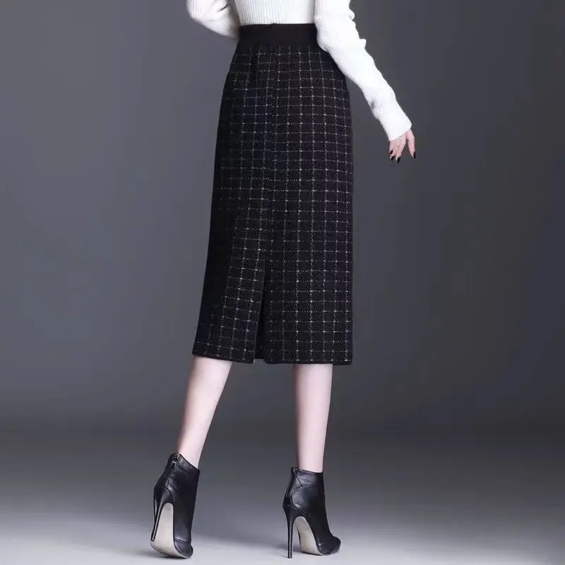 Autumn Winter Imitation Mink Velvet Plaid Skirt Crystal Button Hem Lace Spliced Medium Length Hip Wrap Skirt Knitted Split Women