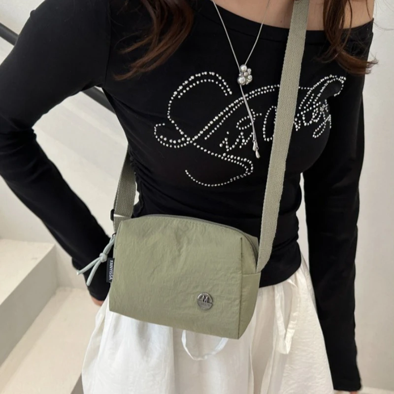 Einfache Mini-Umhängetasche für Damen, Modische Sling-Bag, Kompakte Reißverschlusstasche, Handtasche für Ausflüge, Tägliches Pendeln, Lässige Crossbody-Tasche – Detail 4
