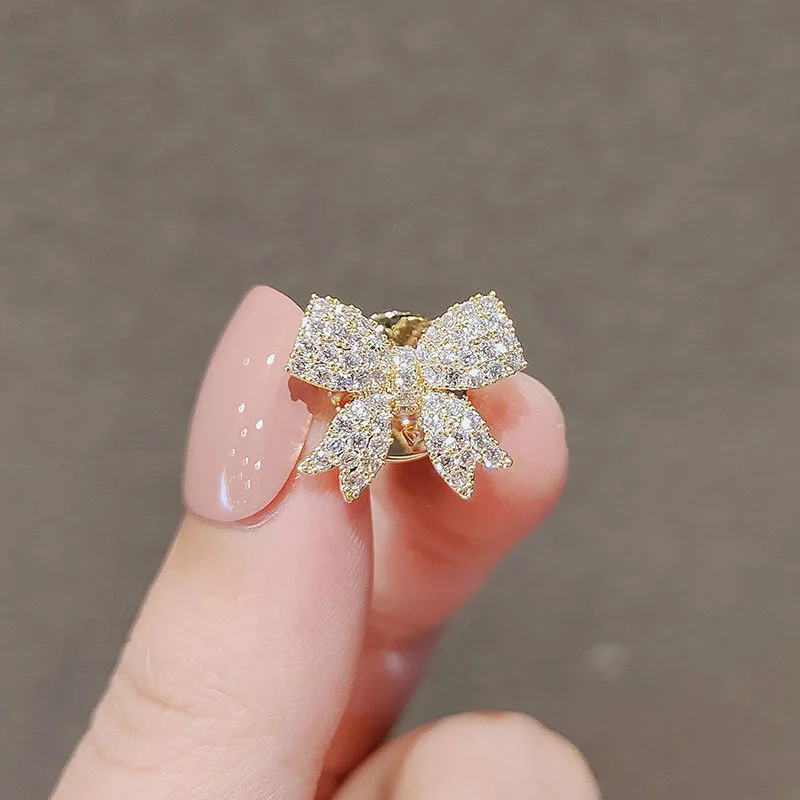 1 stücke einfache Bogen Brosche für Frauen modische und vielseitige Temperament Brosche für die Befestigung Kleidung Pullover Anzüge Pins Zubehör