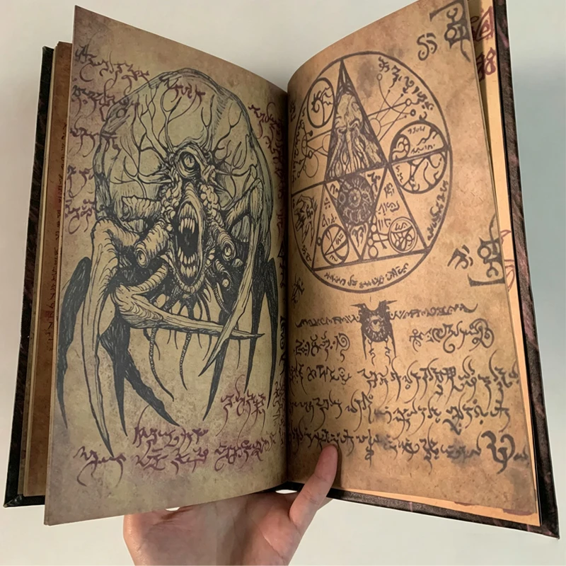 Vintage Necronomicon - Dark Magic Summoning Book, Altar Ceremony Prop Book Collection Living Room Halloween Decoration