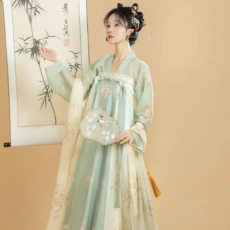 

In summer, China traditional Hanfu women, ancient Chinese elements, chest-high printed silk, and daily retro skirt women.