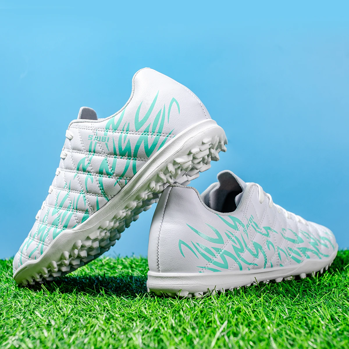 

Breathable football shoes with TF studs, suitable for training and competition, all-season anti-slip sports shoes, durable rubbe