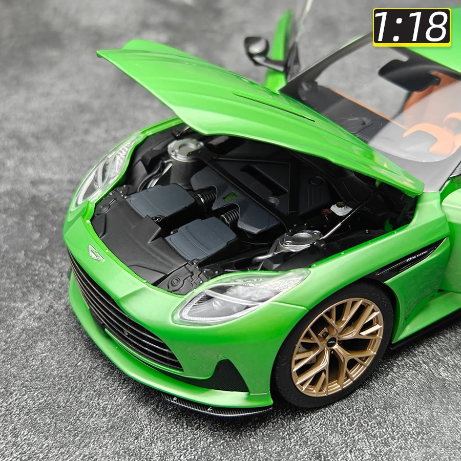 xiaoguang Model 1/18 Aston Martin DB12 die-cast alloy car model