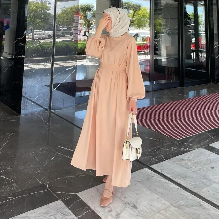 

2024 Fashion Muslim Long Dress Hijab Saudi Arab Kaftan Robe Elegant Maxi Dress for Women Long Sleeve Islam Clothing Modest Abaya