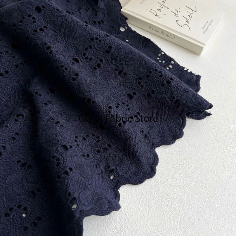 

Темно-синяя хлопковая ткань с цветочной вышивкой для женской одежды, рубашка, платье, юбка, Cheongsam, дизайнерская ткань для шитья