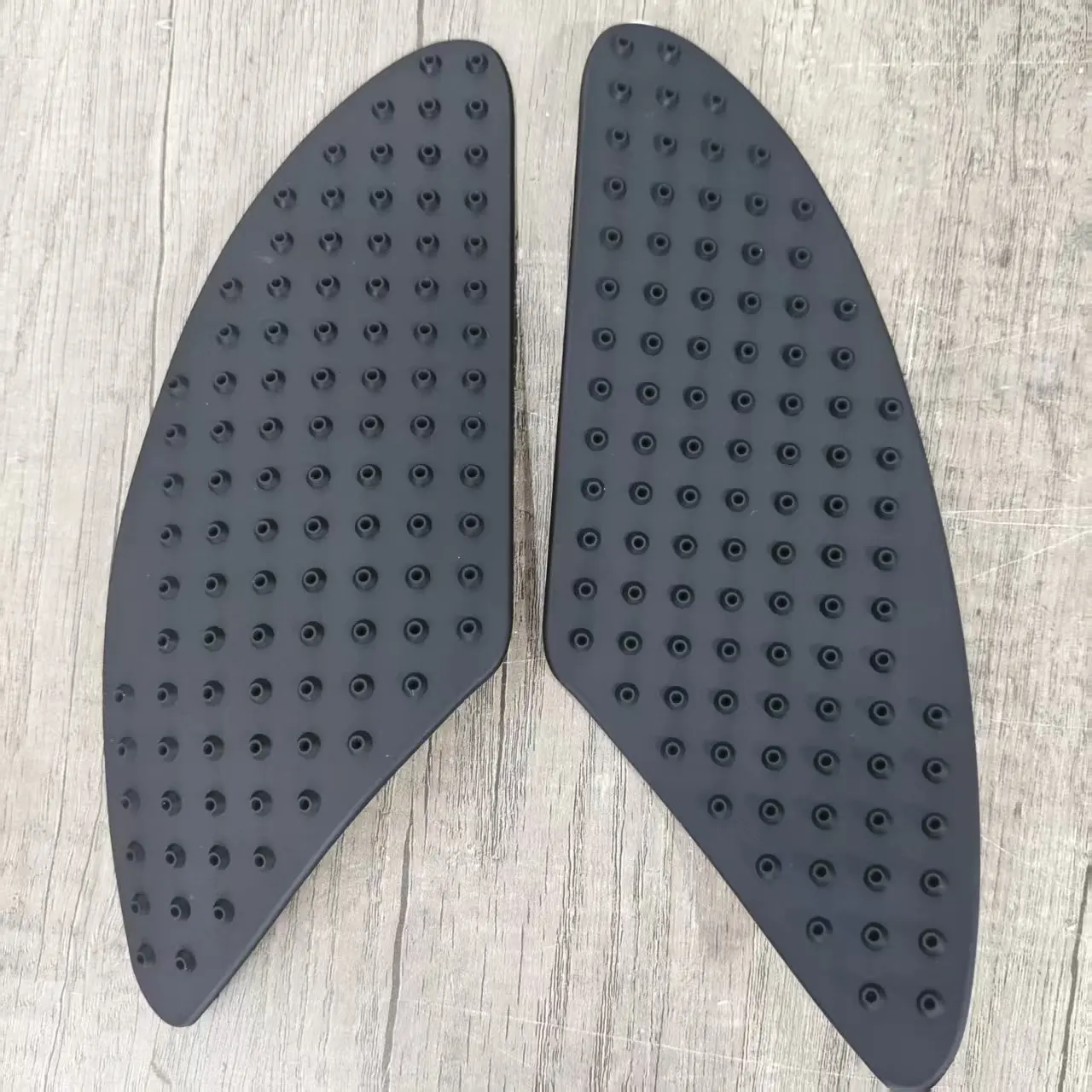 Motorcycle Fuel Tank Pad Anti Slip Sticker Traction Tank Pads Fuel Tank Knee Protective Cover Decorative Motorcycle Accessories