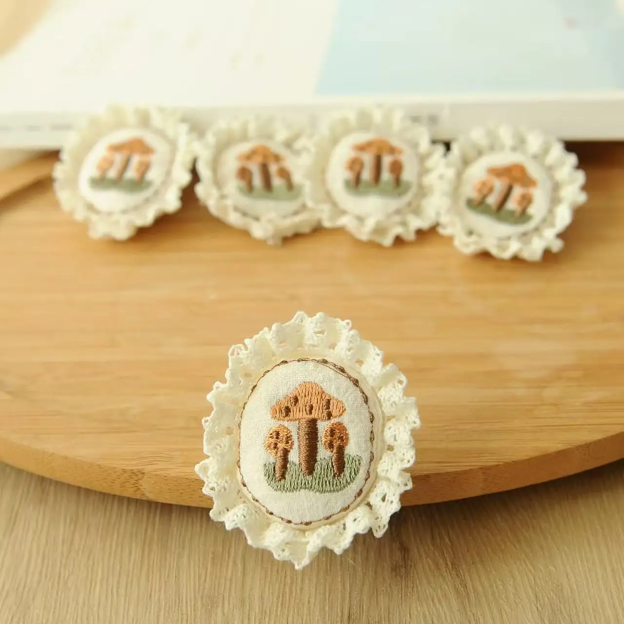 Brooch 3 Mushrooms Lace Embroidered Fabric Cute Pendant for Bag Coat Scarf Daily Casual Style Premium Sturdy Versatile Choice