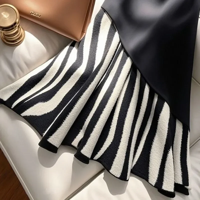 تصميم غير منتظم حزام ملفوفة الورك سليم حورية البحر تنورة المرأة 2025 ربيع جديد المد مخطط المرقعة نصف تنورة طويلة