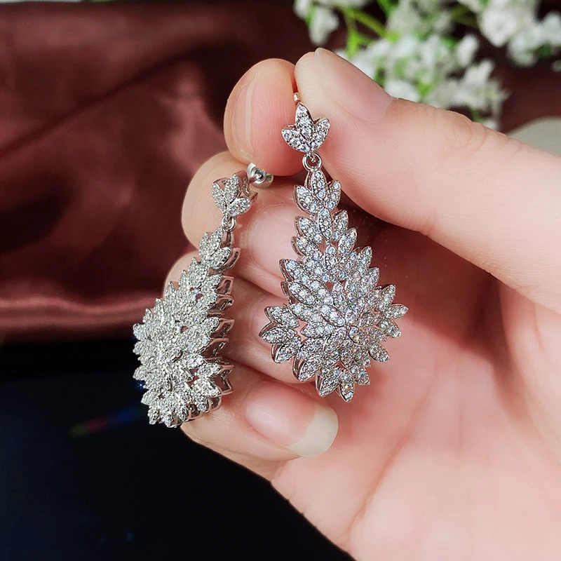 Huitan Big Dangle Earrings for Women Full Dazzling CZ High Quality Silver Plated Leaf Earrings Wedding Engagement Trend Jewelry