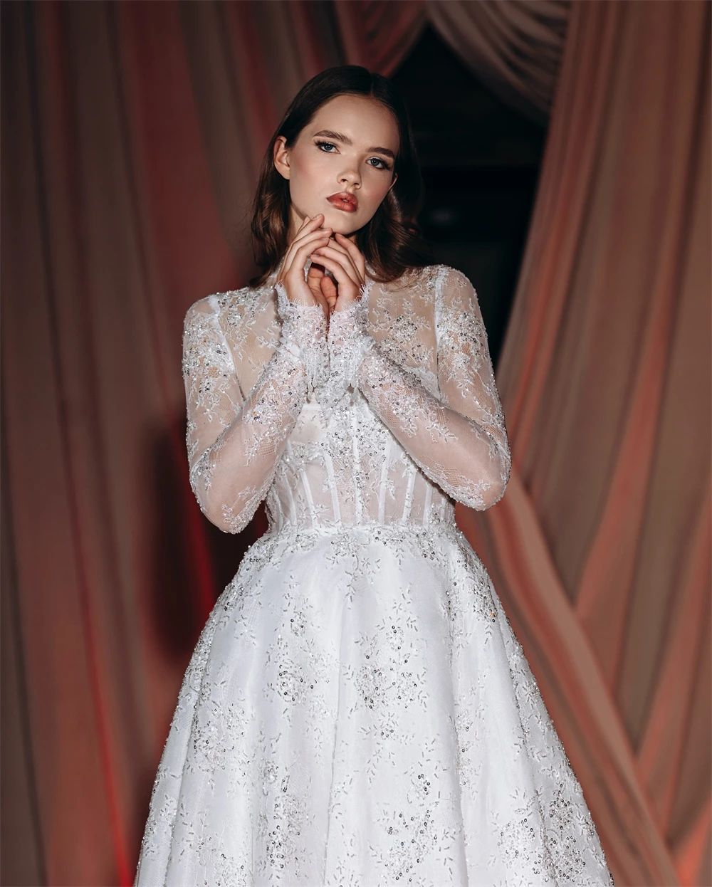 

Customized Elegant White Organza Wedding Dress Formal O-Neck Long Sleeves Bridal Gowns Boho A-Line Chapel Train Robe de mariée
