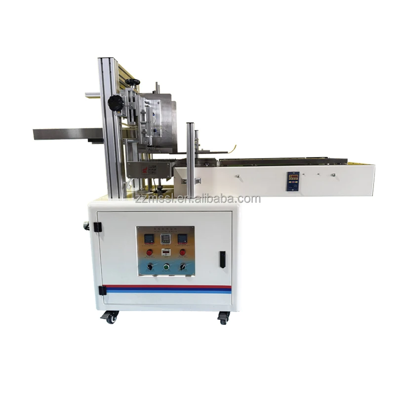 Pillow Box Kraft Cartoon Sealing Machine Hot Melt Box Packing Machine