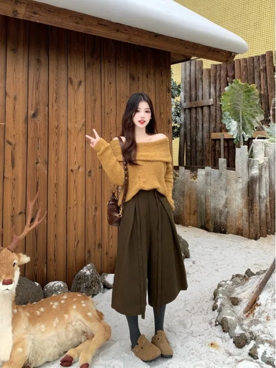 

plus Size Fashionable Knitwear Set with Shoulder Baring Long Sleeve Woolen Wide Leg Seven Quarter Pants Autumn Winter Design