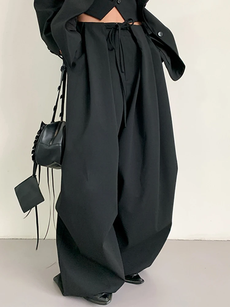 YERMORA سترة نسائية غير رسمية بجيوب رمادية طقم مكون من ثلاث قطع سترة + رباط مطوي بنطال ذو قصة أرجل واسعة موضة المد ربيع 2025