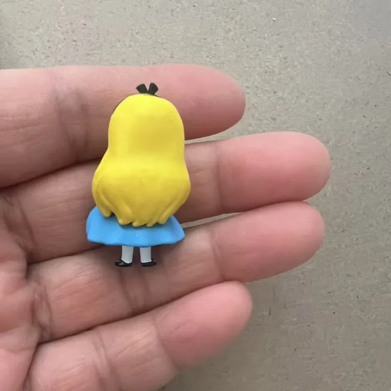 12 unids/lote 3,5 CM auténtica colección de muñecos de princesa Alice de la serie del 100 aniversario de Disney