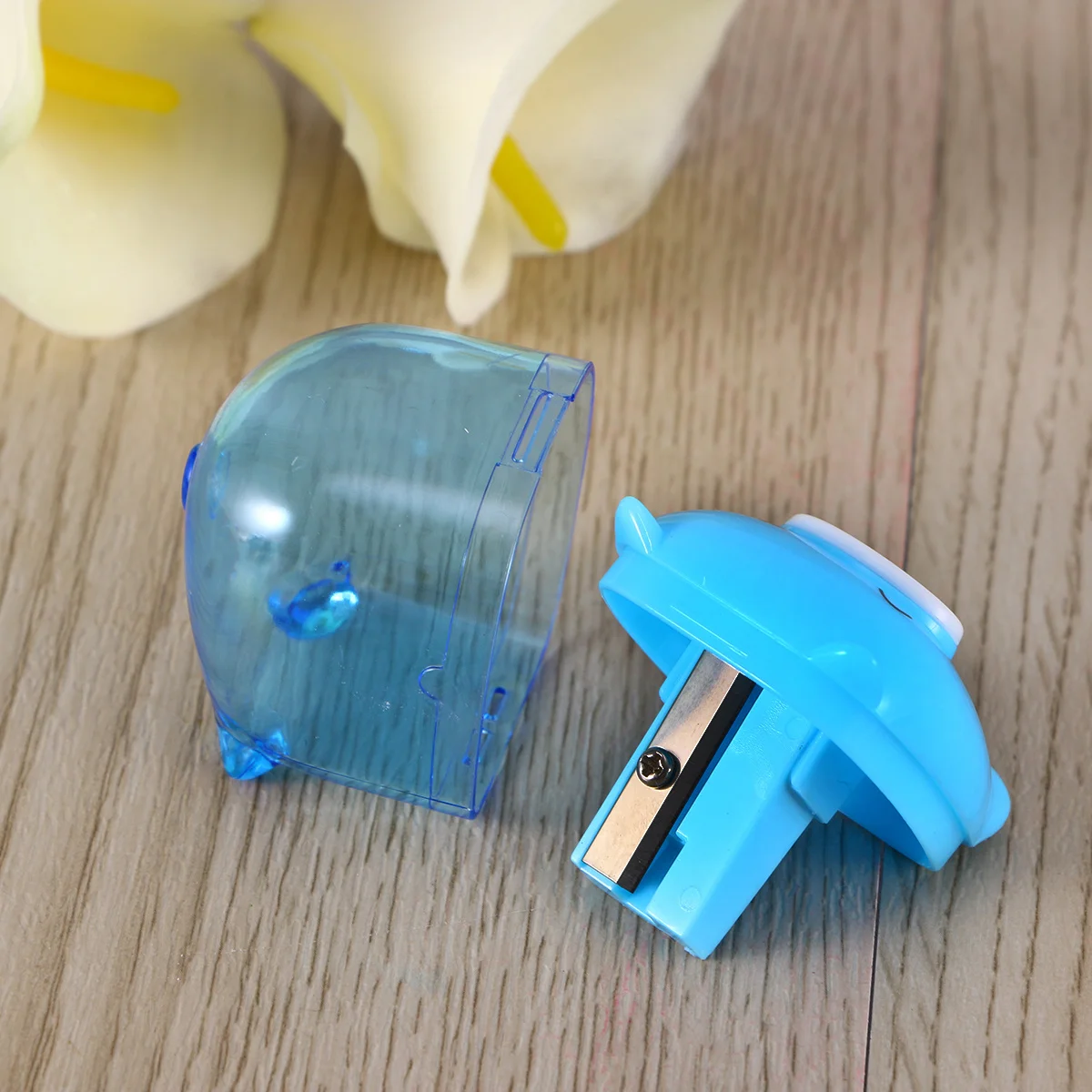 

5Pcs Piggy Pencil Sharpener Mixed Colors Compact Handheld Mini Sharpener for School Supplies Cartoon Design