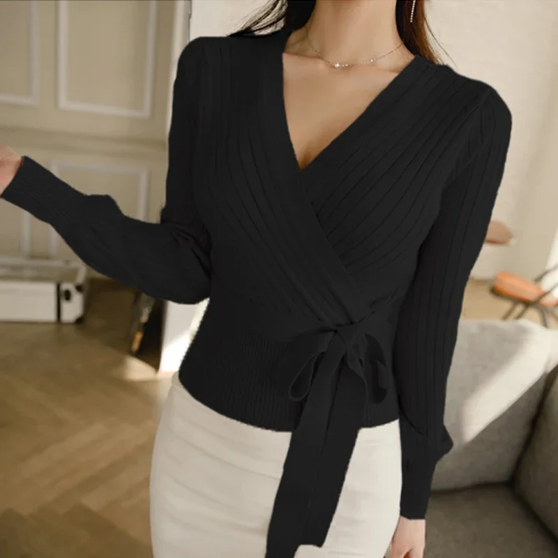 

Women's V-Neck Lace-Up Sweater - Elegant Wrap Knit Jumper, Long Sleeve Pink & Black Tops for Spring Autumn