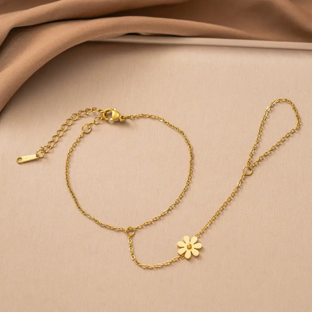 Stainless Steel Flower Bracelet Gold Color Flower Design Finger Wrist Chain Finger Wrist Integrated Crystal Beaded
