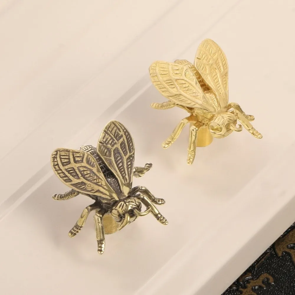 Retro Bee Brass Handle Vintage Single Hole Cabinet Door Knobs Furniture Hardware Push-pull Wardrobe Drawer Pulls Furniture