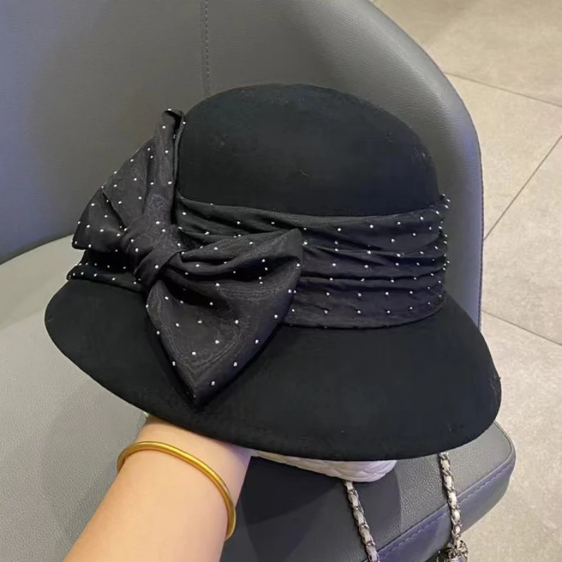 Hepburn style elegant wool felt hat women\'s winter fashion rhinestone lace bow fisherman hat Outdoor warm lampshade hat