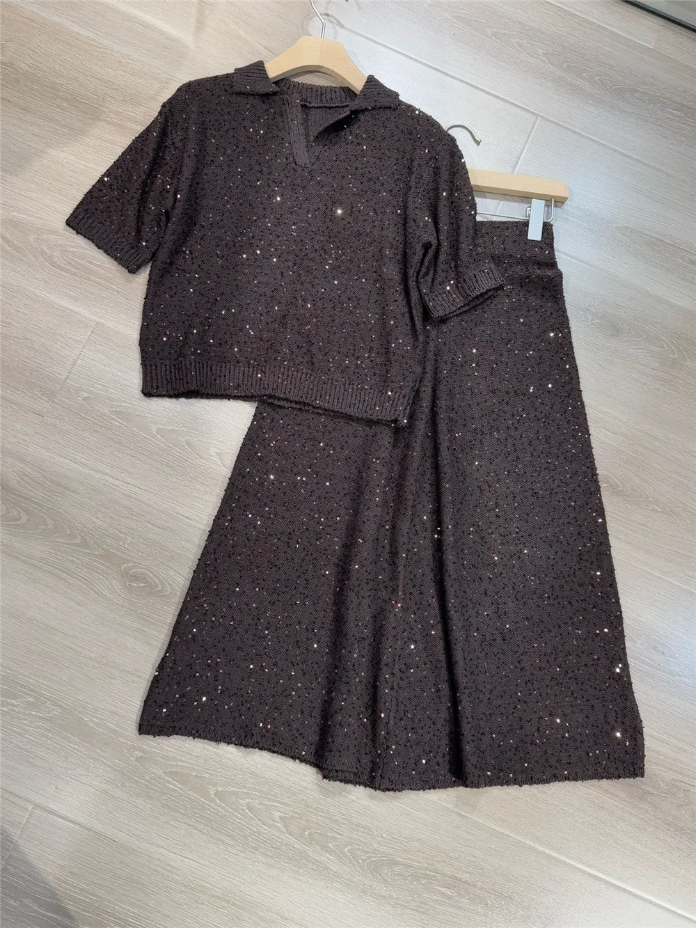 2025 Women's Knit Skirt Suit V-Neck Sequined Short-Sleeved Pullover Top + High Waist Mid-length Skirt  Female Clothing 2 Piece S