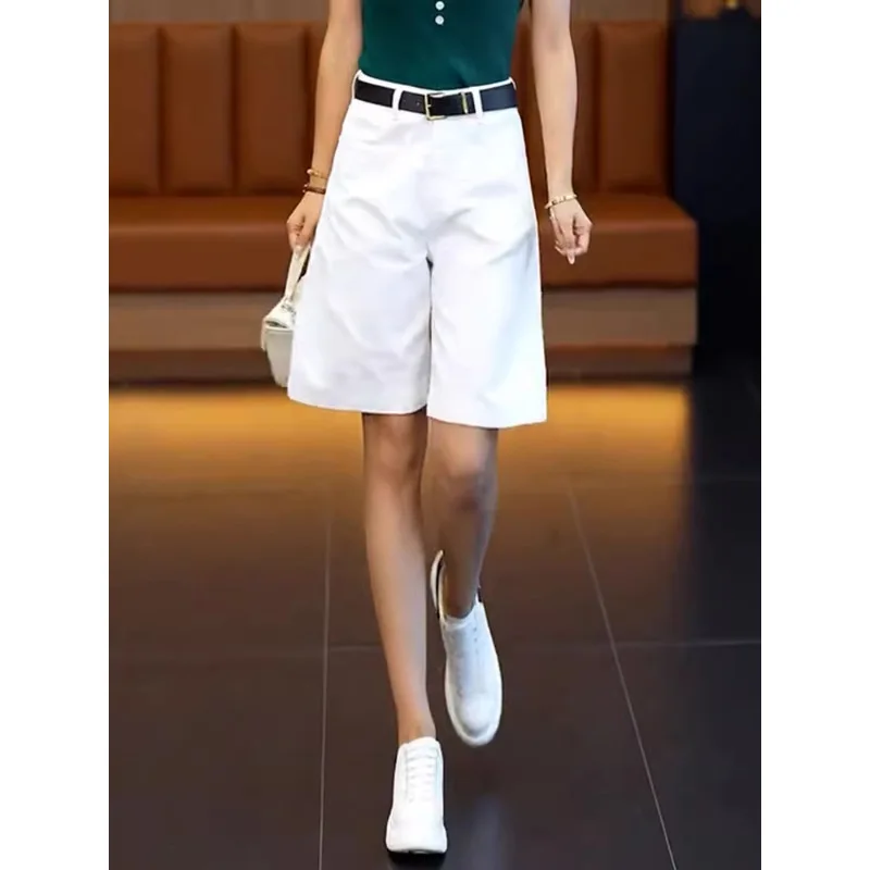 شورت نسائي صيفي رفيع عالي الخصر للتخسيس واسع الساق فضفاض أنيق أبيض بخمس نقاط