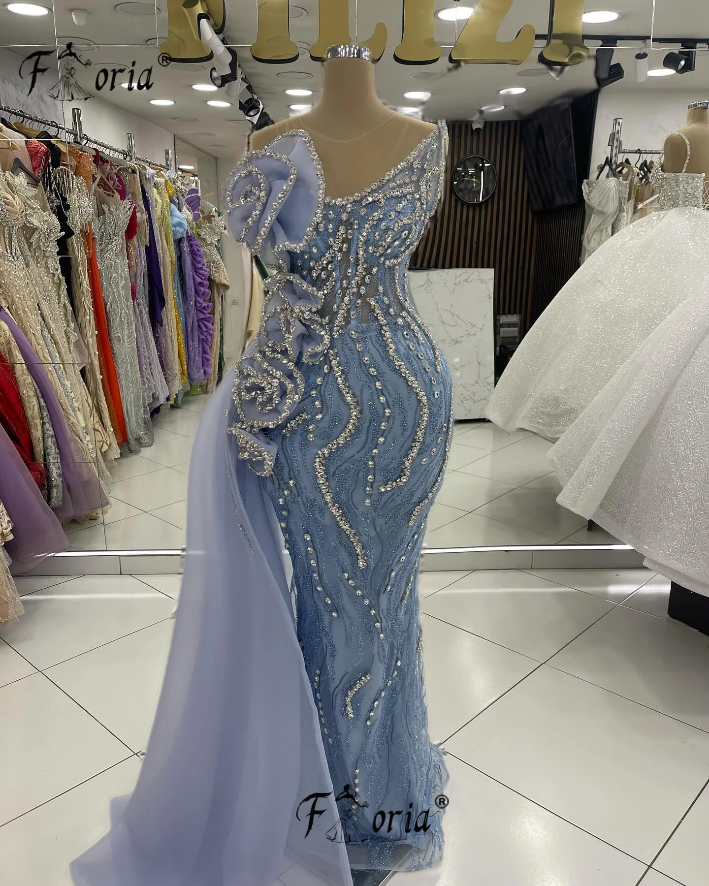 Elegantes blaues Kristall Meerjungfrau Abendkleid mit Seiten zug 3d Blumen funkelnde Perlen Promi