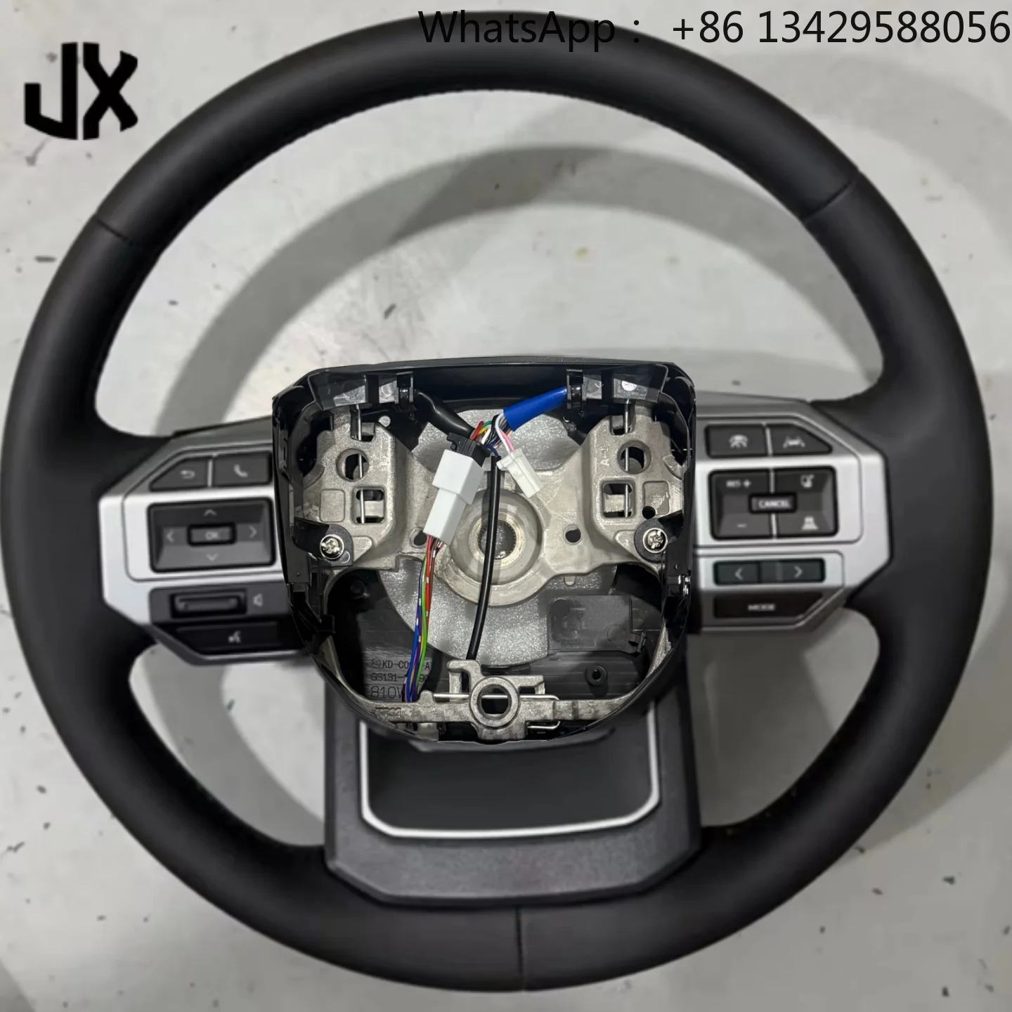 Custom Leather Carbon Fiber Steering Wheel for Toyota Prado 120 LC150 LC200 LC250 Hilux Land Cruiser Fortuner