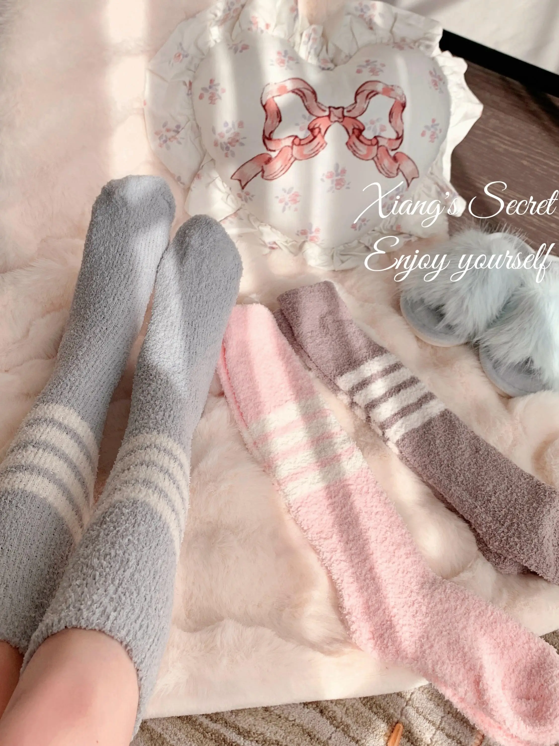 Autumn and Winter Thickened Japanese Sweet Girl Coral Fleece Thermal Socks Medium Tube Thickened Indoor Floor Socks