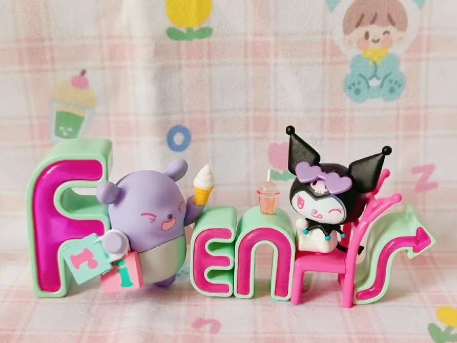 REMENT Kuromi Collezione di parole Modello di scena in miniatura Scatola da tavolo Gioco alla moda Scatola cieca Figura giocattolo da collezione per cibo