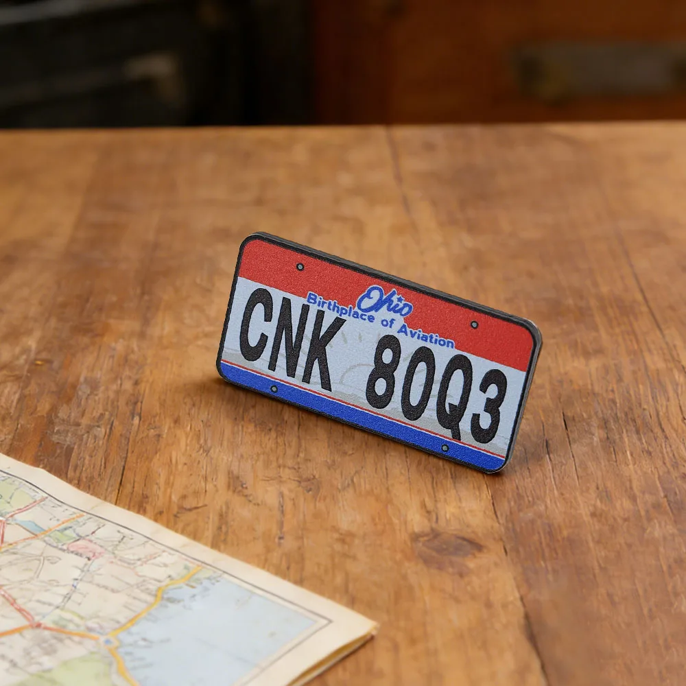 Supernatural Dean Winchester Nummernschild CNK 80Q3 Emaille-Brosche Geburtsort der Luftfahrt Ohio Sammlerabzeichen Einzigartiges Accessoire – Detail 13