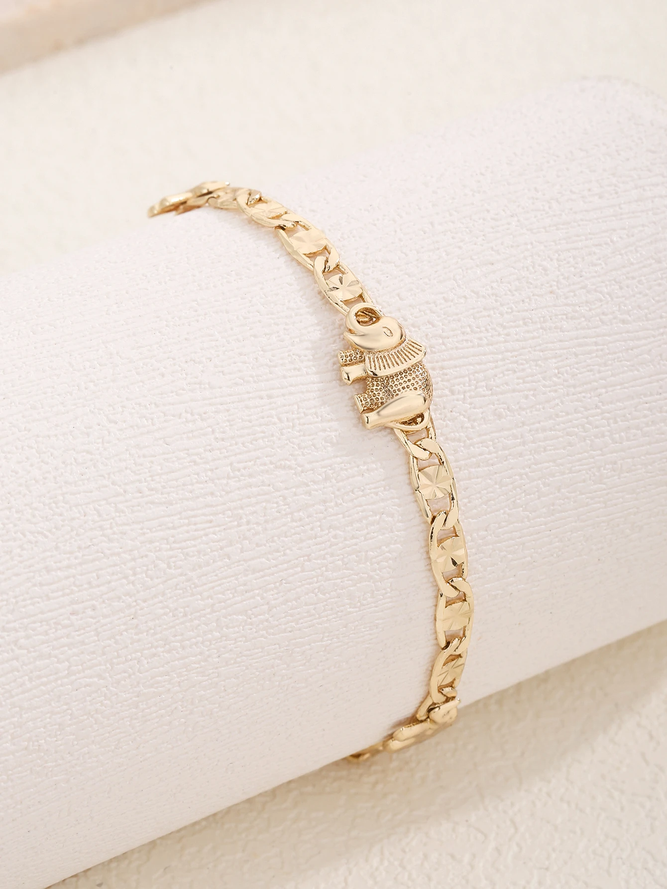 FanSibao-pulsera de elefante hueco para mujer, joyería de moda tallada clásica, regalo