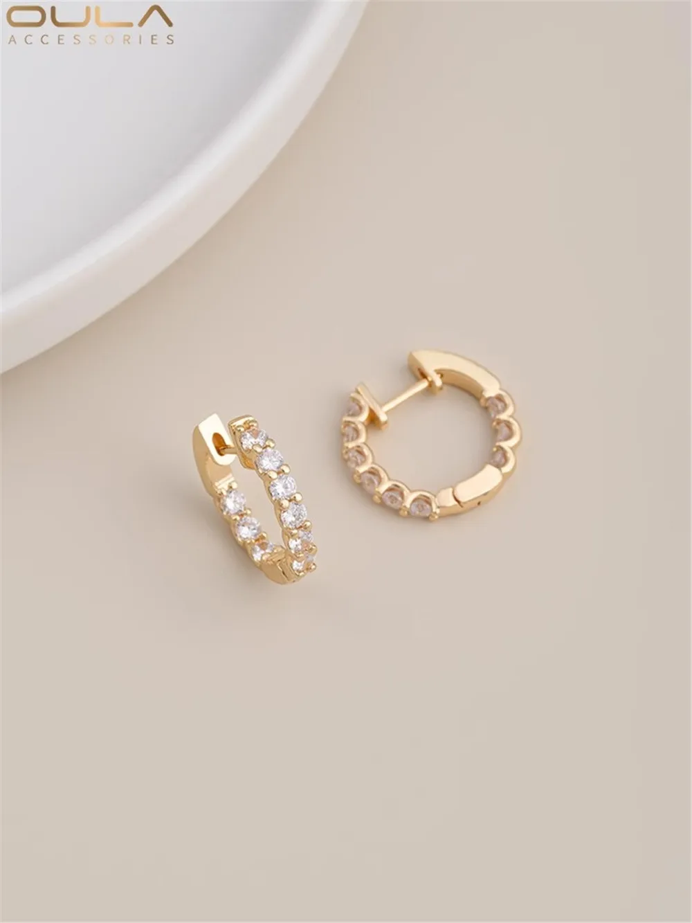 

14K Gold Set Zirconium Earrings Korean Temperament Women Simple Fashion Buckle Delicate Ear Loops