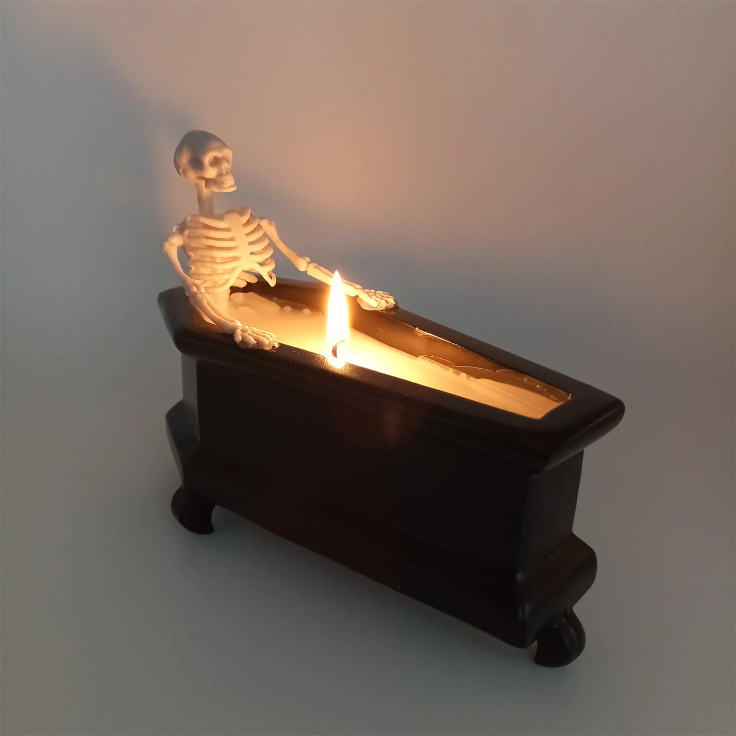 New candle bubble bath skeleton skeleton Halloween atmosphere haunted house holiday decoration ornaments