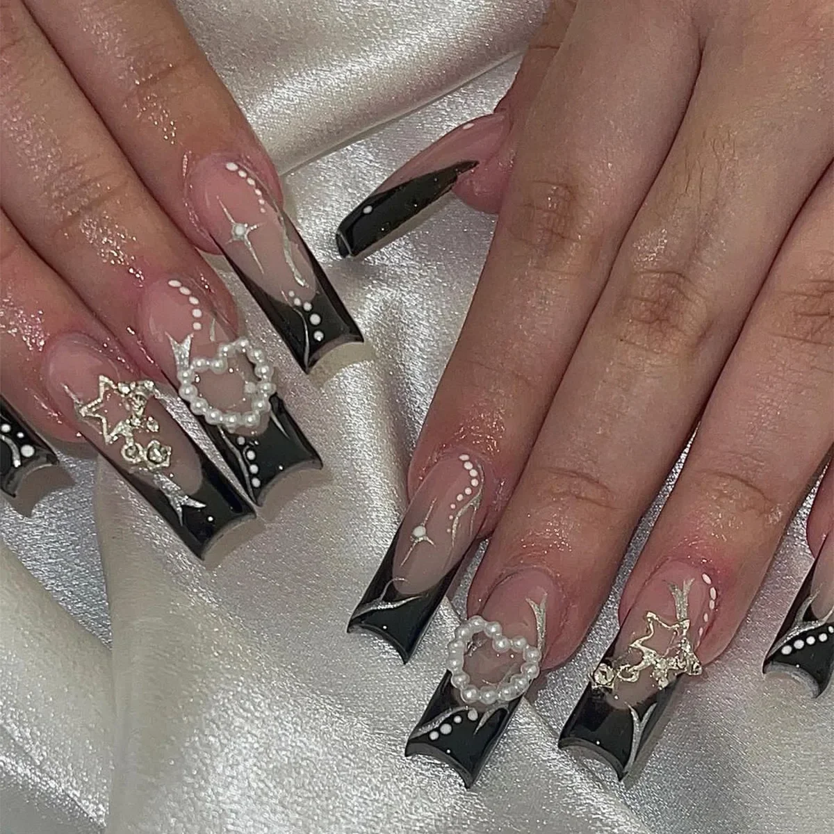 24Pcs Black Long Square False Nails Ice Blush Flush Rhinestone Nail Patch Five-pointed Star Curve Fake nails Full Cover Art Tips